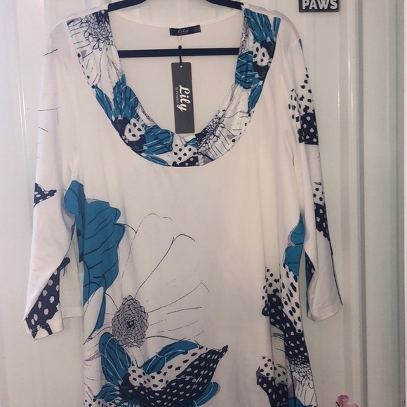 Lily Tops - NWT! Flowered Blouse